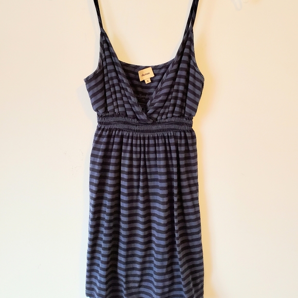 Ella Moss - Picture 1 of 2